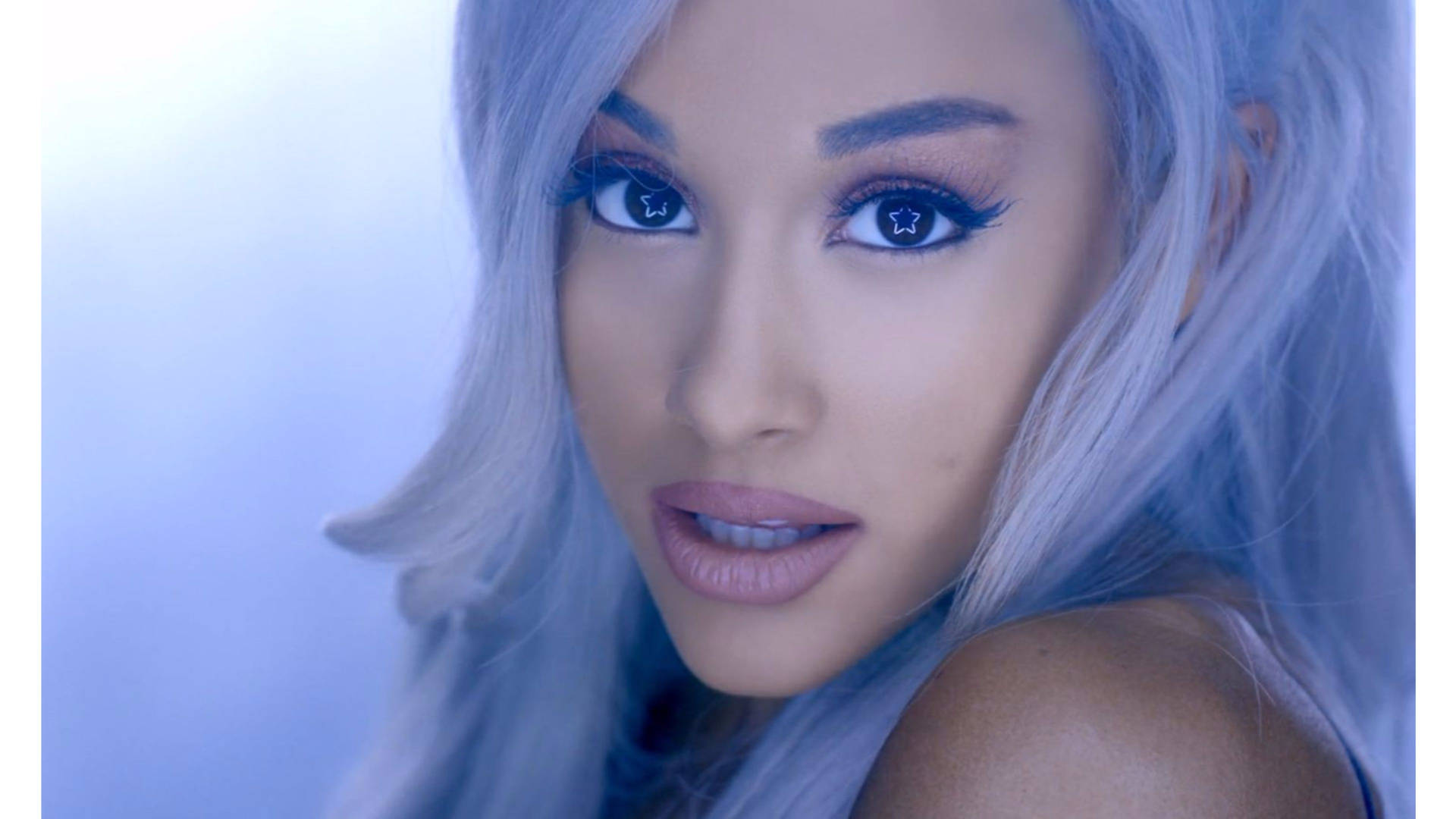 Ariana Grande Wallpaper