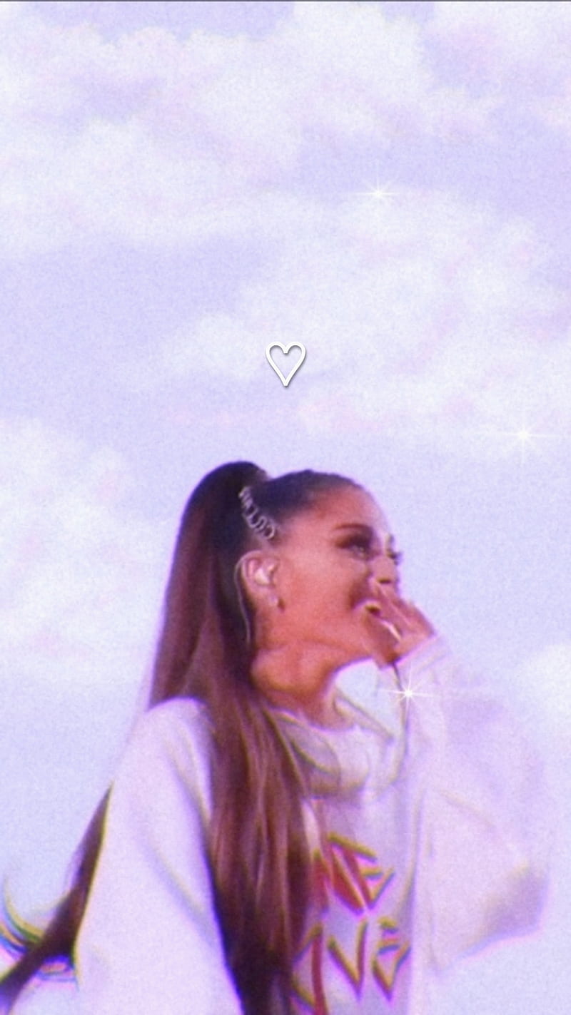 Ariana Grande Wallpaper