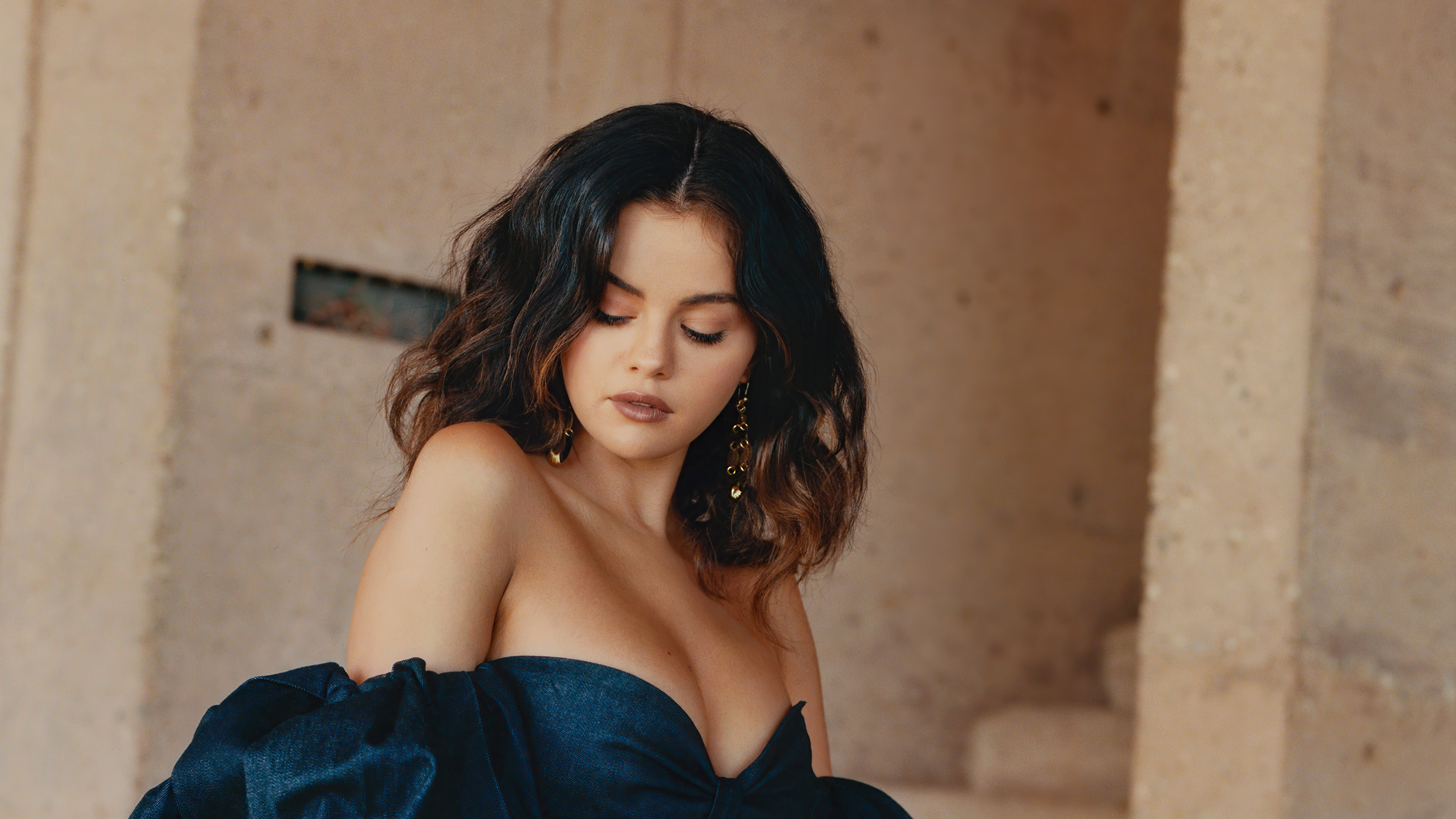 Selena Gomez Wallpaper