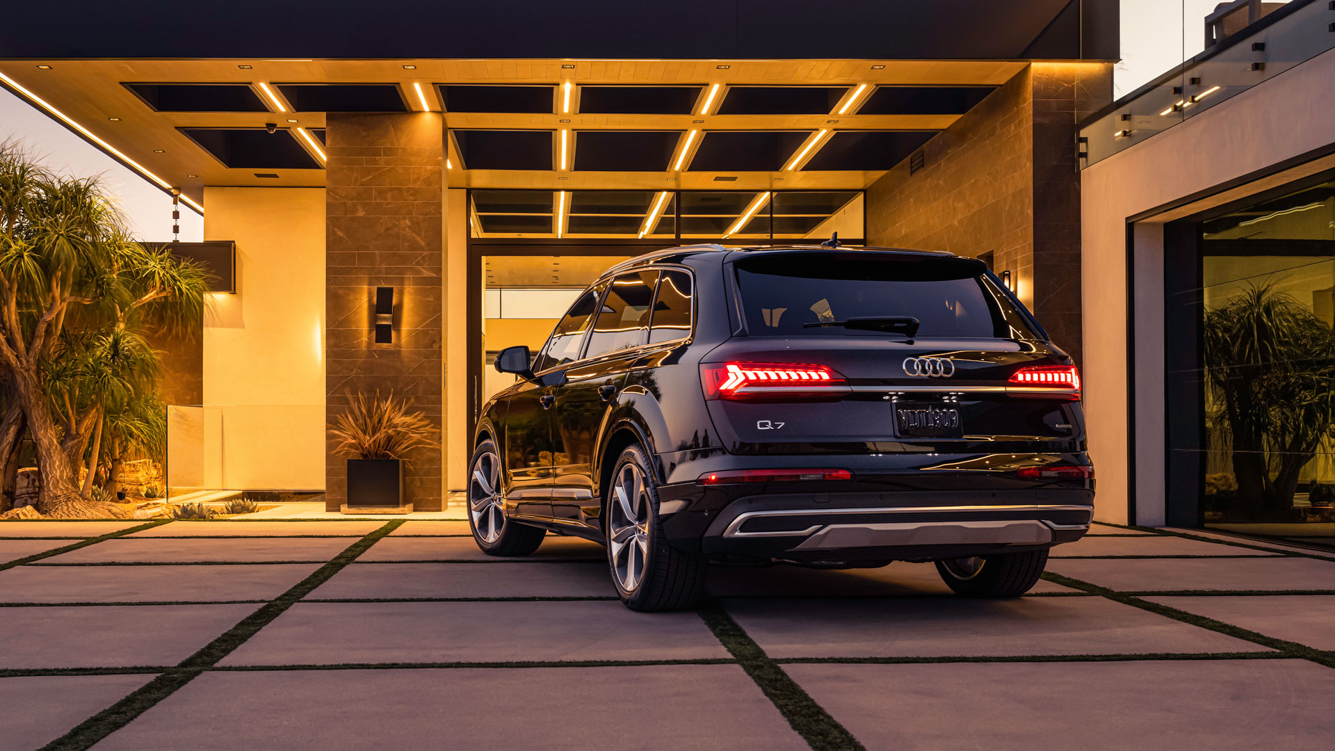 Audi Q7 2023 Wallpaper