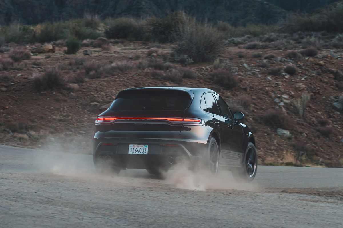 Porsche Macan 2023 Wallpaper