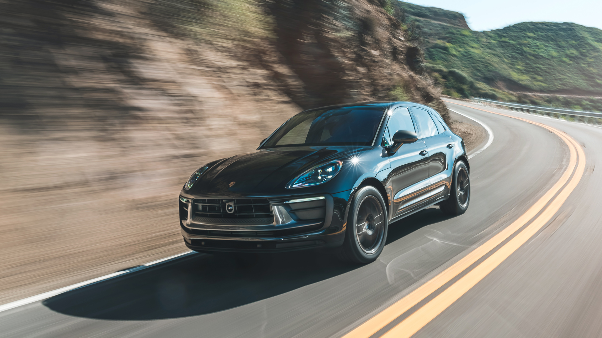 Porsche Macan 2023 Wallpaper