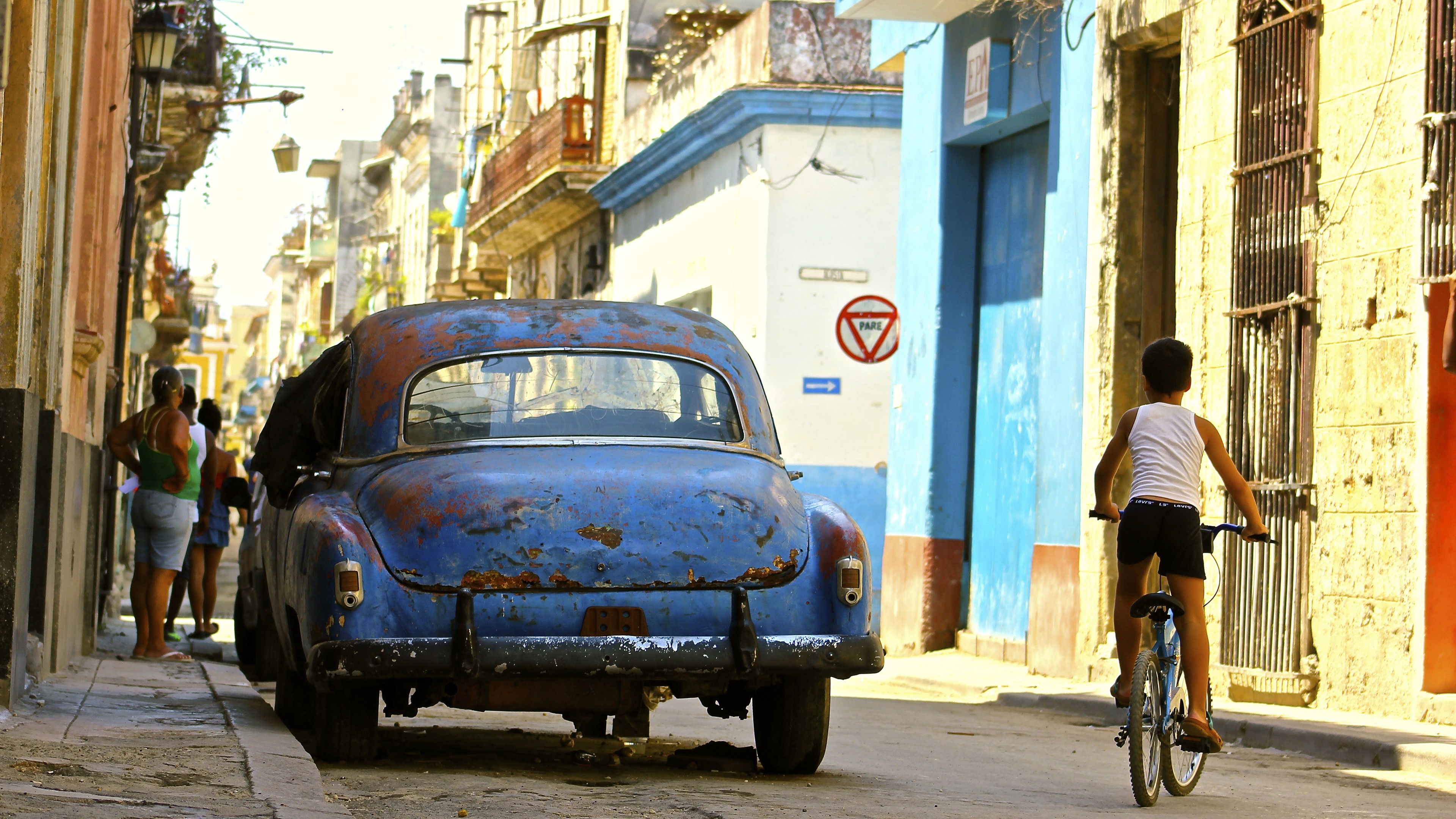 Havana Wallpaper
