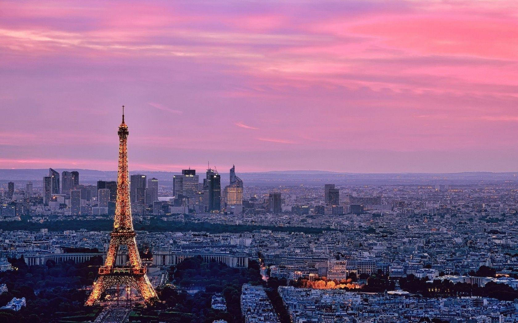Eiffel Tower Wallpaper