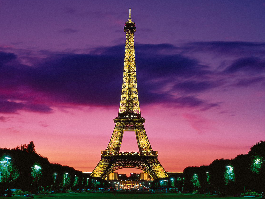 Eiffel Tower Wallpaper