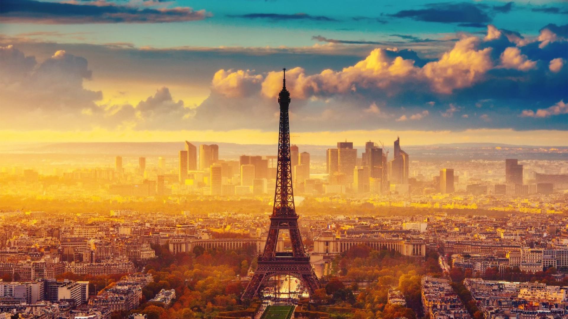 Eiffel Tower Wallpaper
