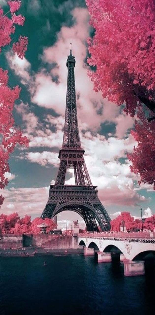 Eiffel Tower Wallpaper