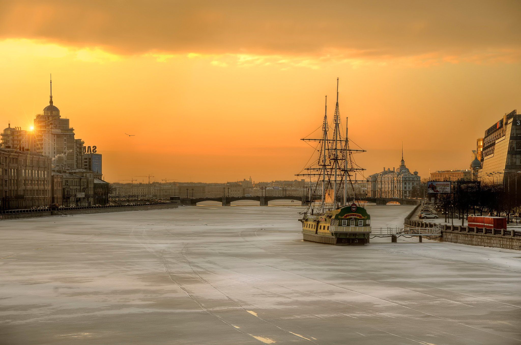 Saint Petersburg Wallpaper