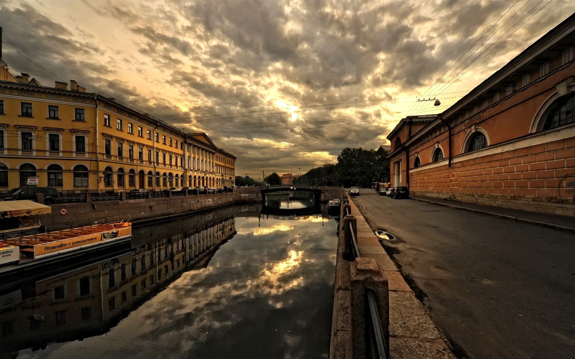 Saint Petersburg Wallpaper