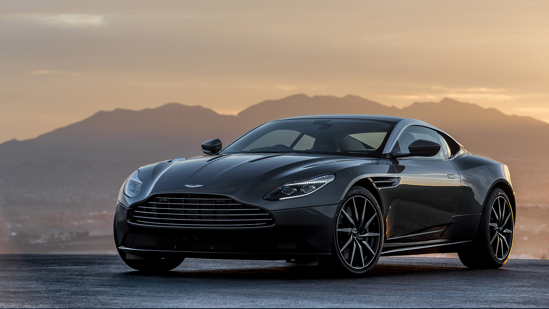 Aston Martin Wallpaper