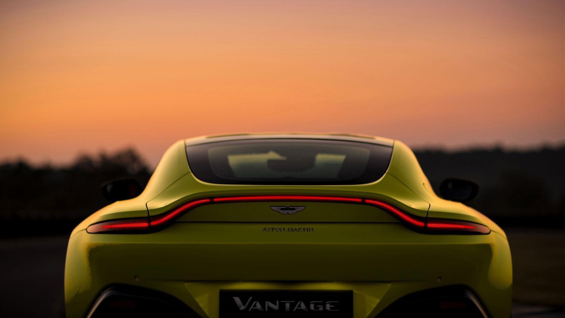 Aston Martin Wallpaper