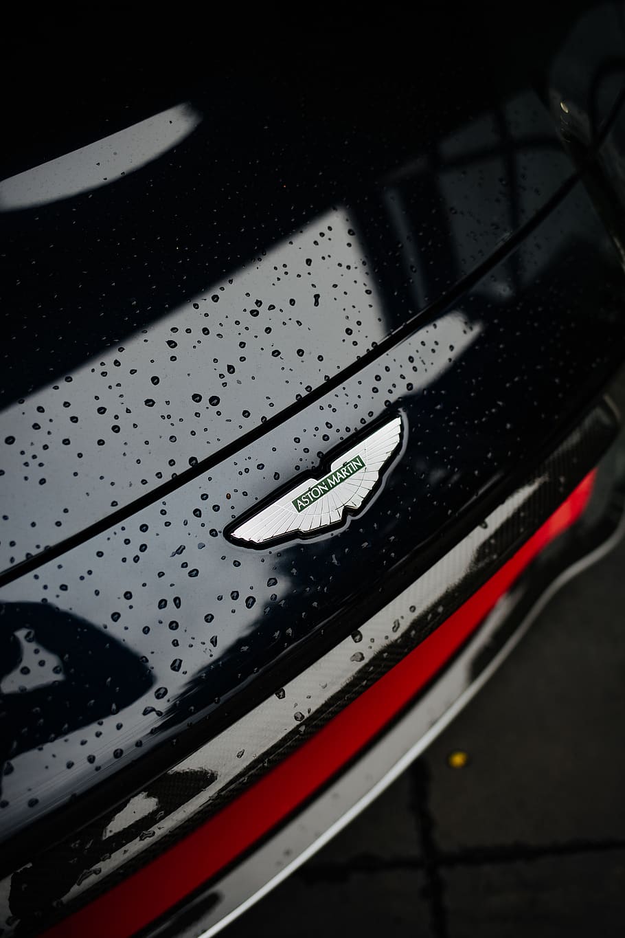 Aston Martin Wallpaper