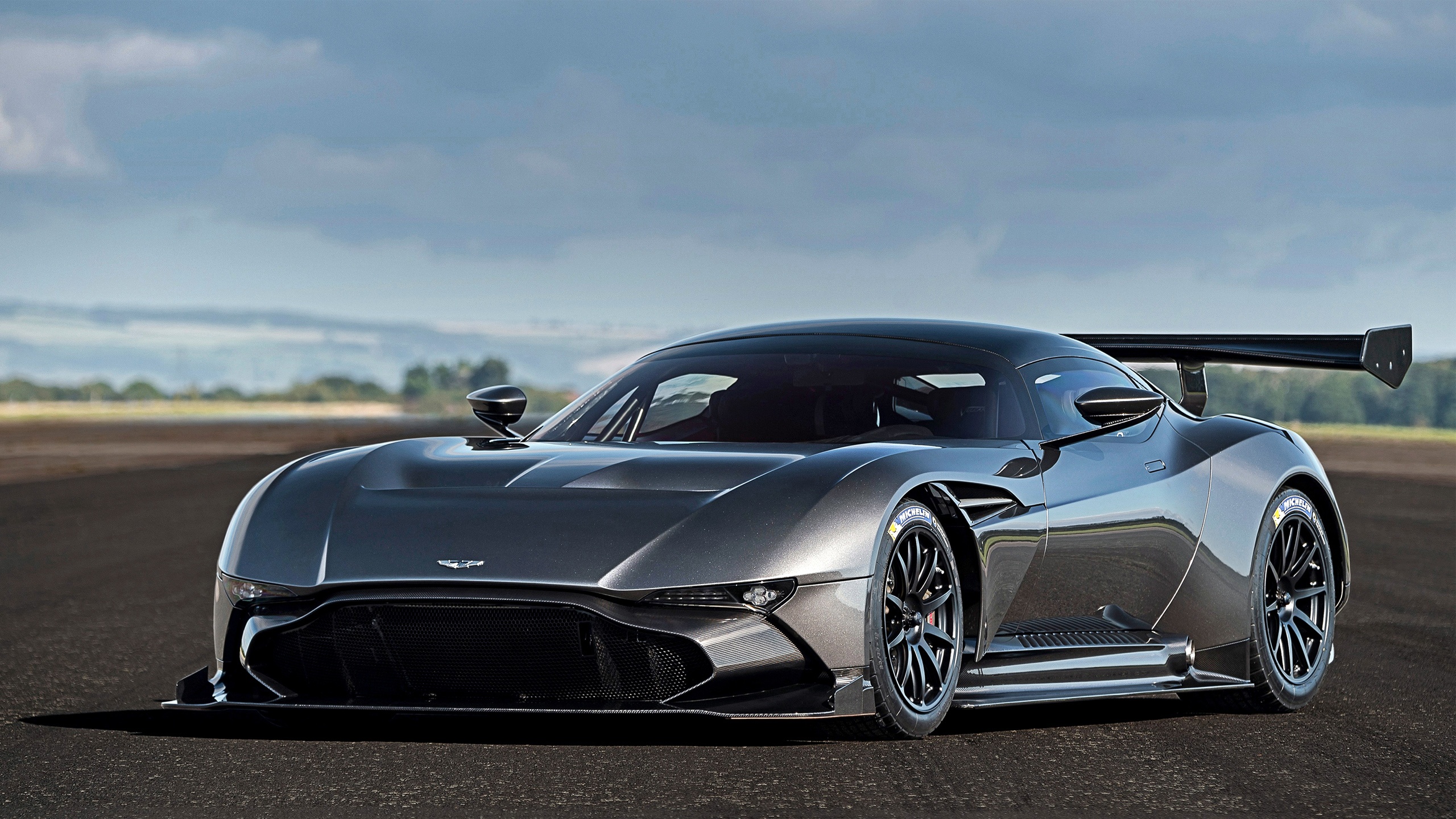 Aston Martin Wallpaper