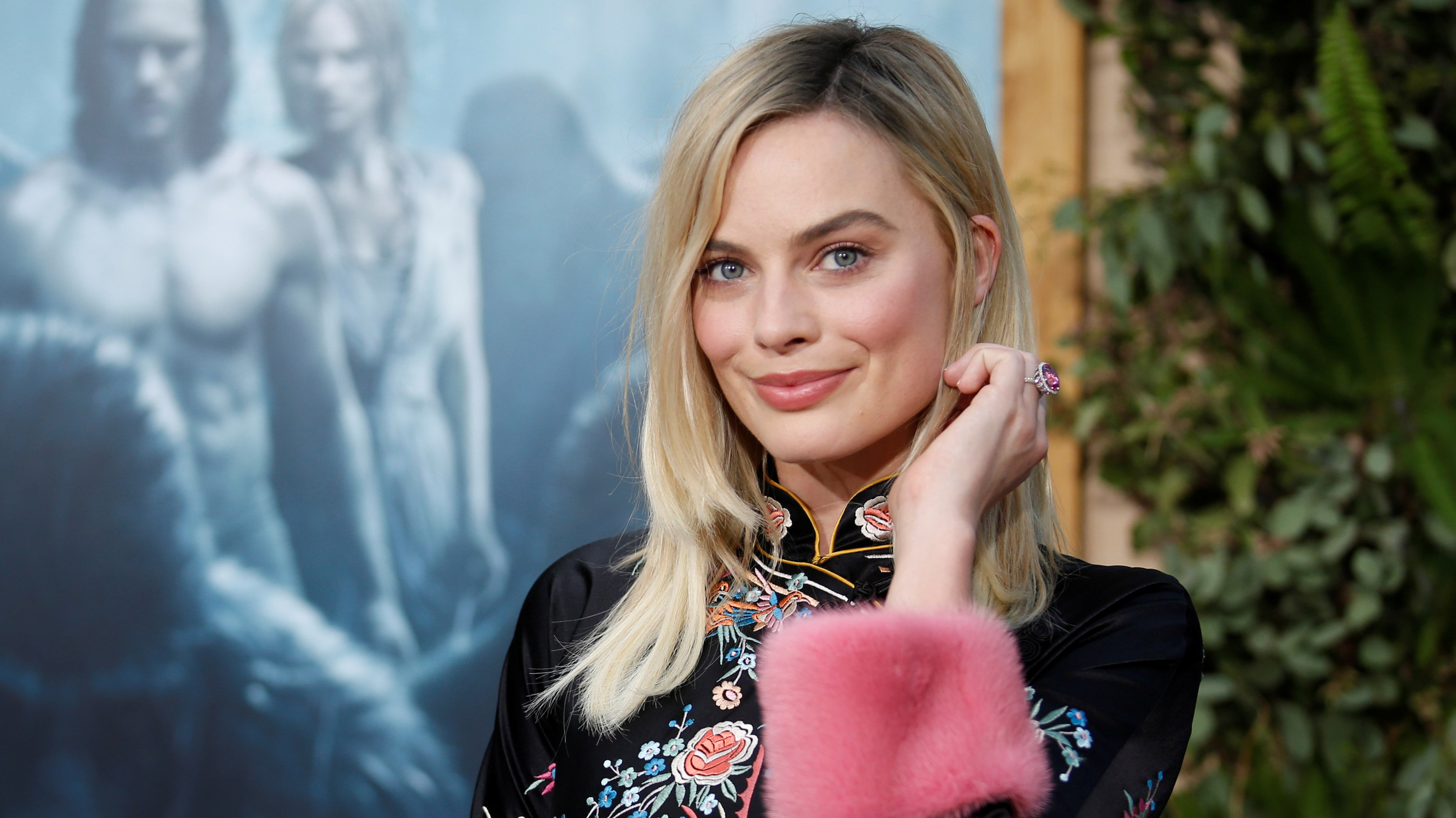 Margot Robbie Wallpaper
